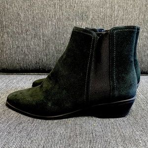 Schutz nubuck black boots